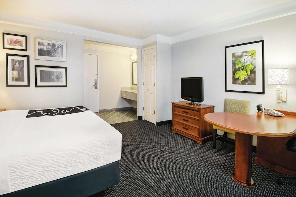 Hotel La Quinta By Wyndham Houston East