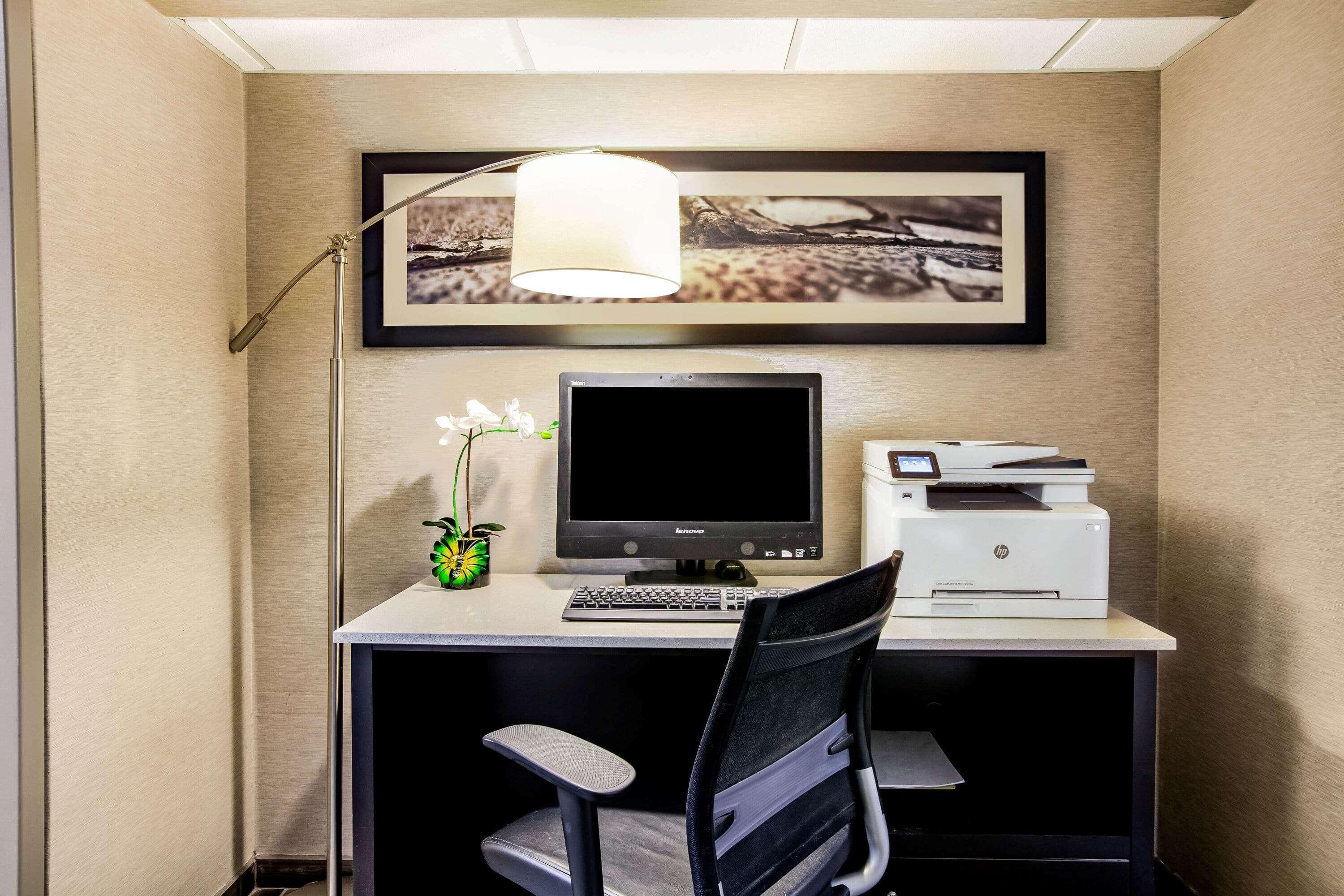 Hotel La Quinta By Wyndham Houston East 3*